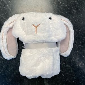 NWT Pottery Barn fur baby towel